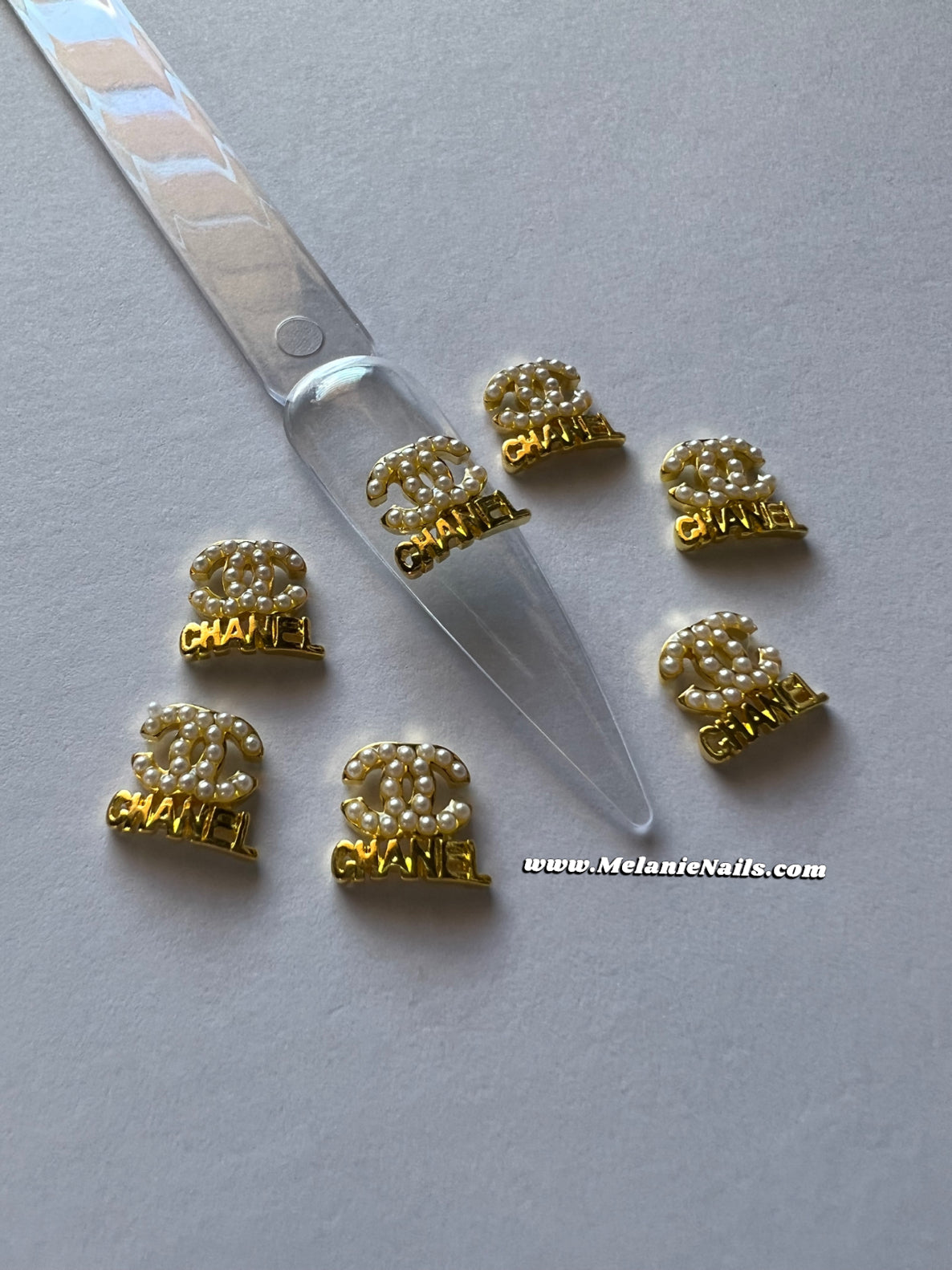 CC Pearl Gold Dangle Nail Charms – melanienails