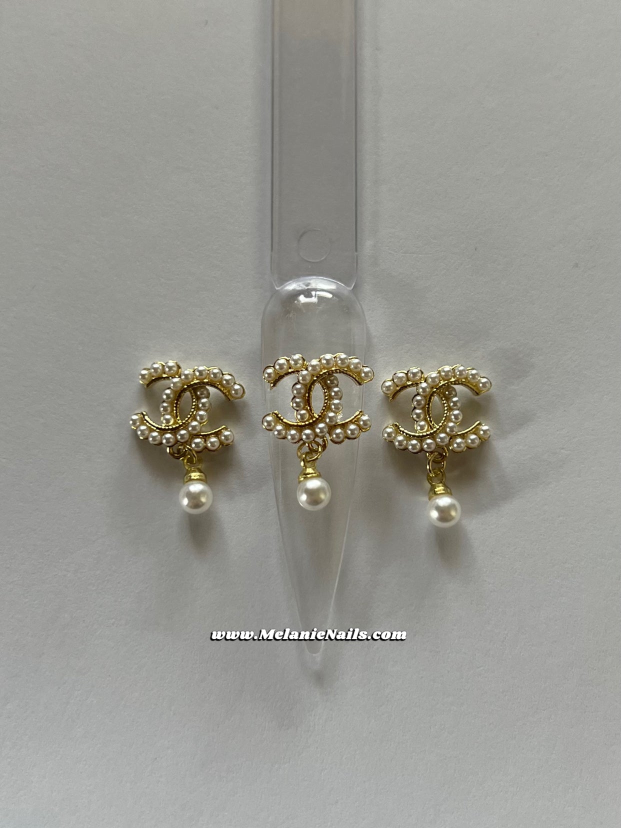 CC Pearl Gold Dangle Nail Charms